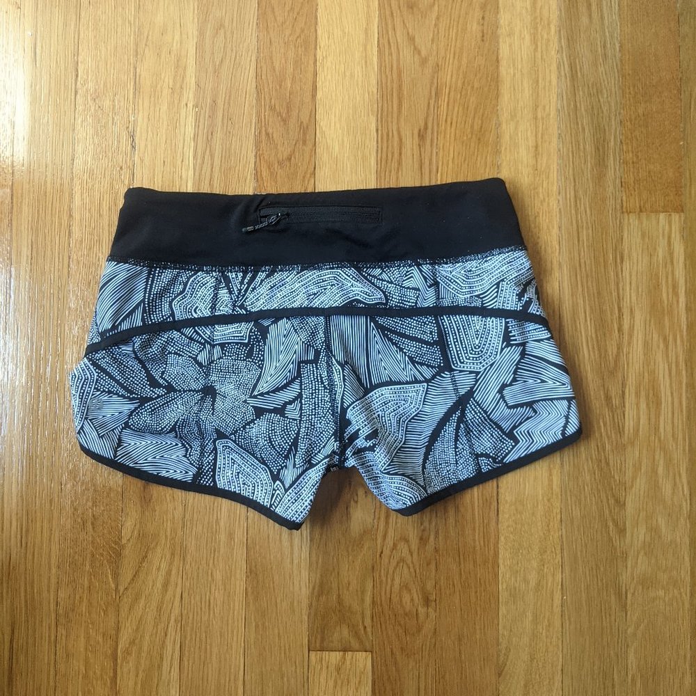 Lululemon | Speed Shorts Dottie Tribe White Black
